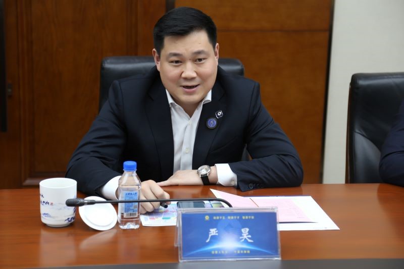 昊主席和防城港市市長(zhǎng)會(huì)談的照片_20201127183428.jpg